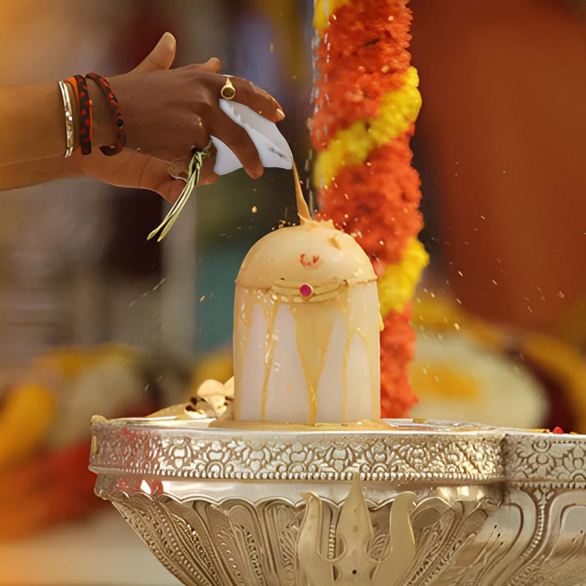 Abhishek Shankh - 1.5 x 2.5 Inches | Sangu/ Conch/ Abhishek Shankha for Pooja - Image 5