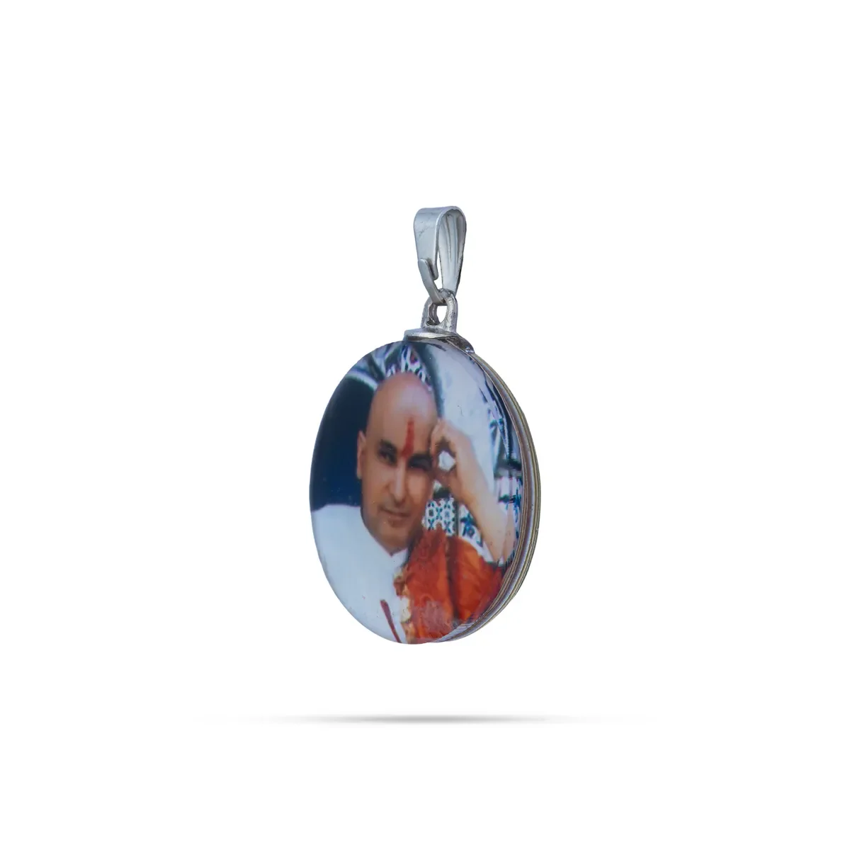 Delhi Guruji Pendant - 1 Inch | Spiritual Photo Locket / Devotional Dollar for Daily Wear - Image 10
