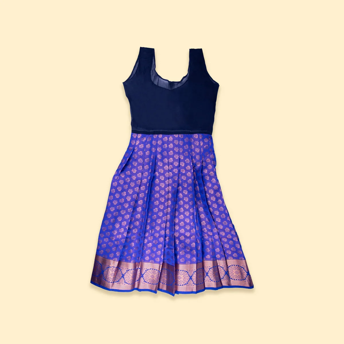 Pattu Pavadai Sattai | Size 7/ Traditional Dress/ Pattu Langa for Kids - Image 3