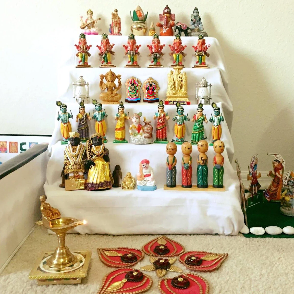 Perumal Thayar Clay Golu Bommai Pair - 9 X 6 Inches | Navaratri Golu Gombe/ Giri Golu Doll/ Navratri Decor