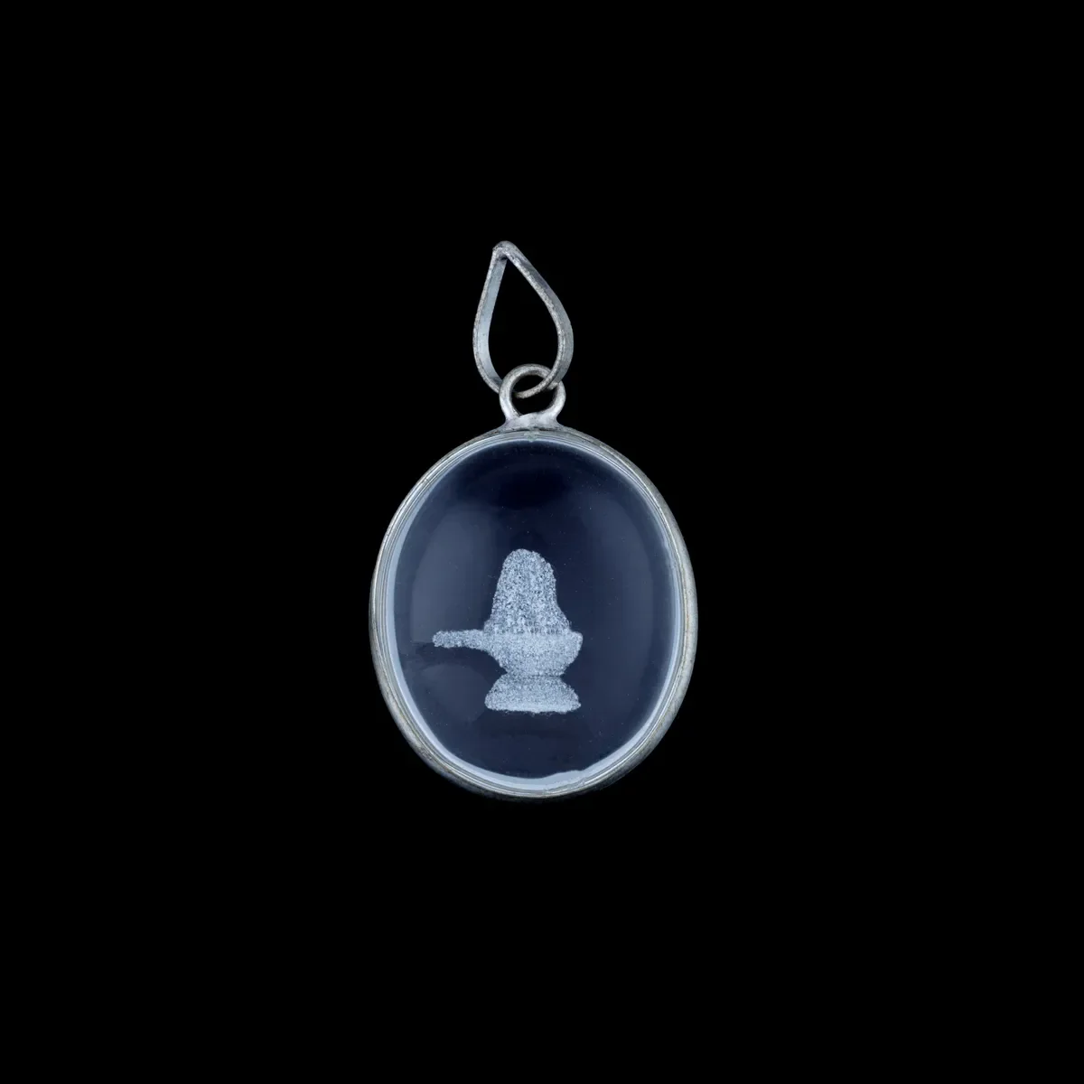 Sphatik Locket - 1 X 0.75 Inches | Spatika Dollar/ Oval Shape Sphatik Pendant For Spiritual Wear